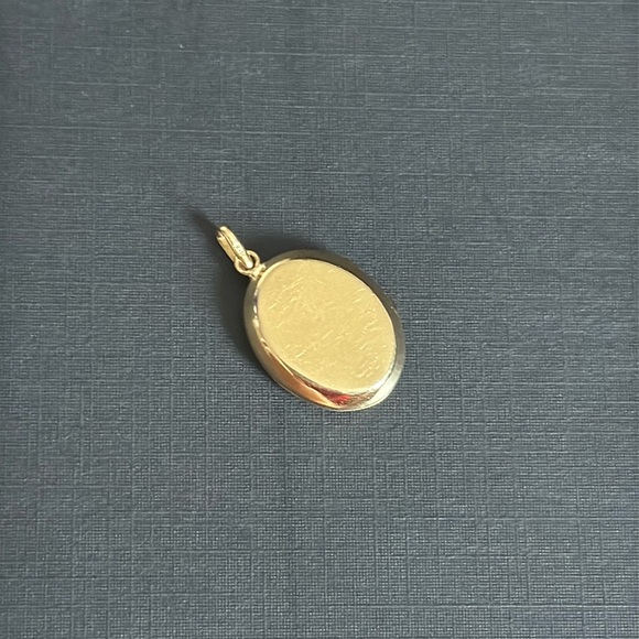 Pendant - Picture 1 of 17